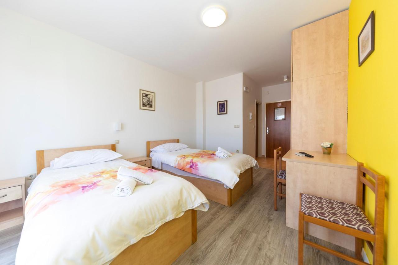 Guesthouse Villa Irena Zadar Ngoại thất bức ảnh